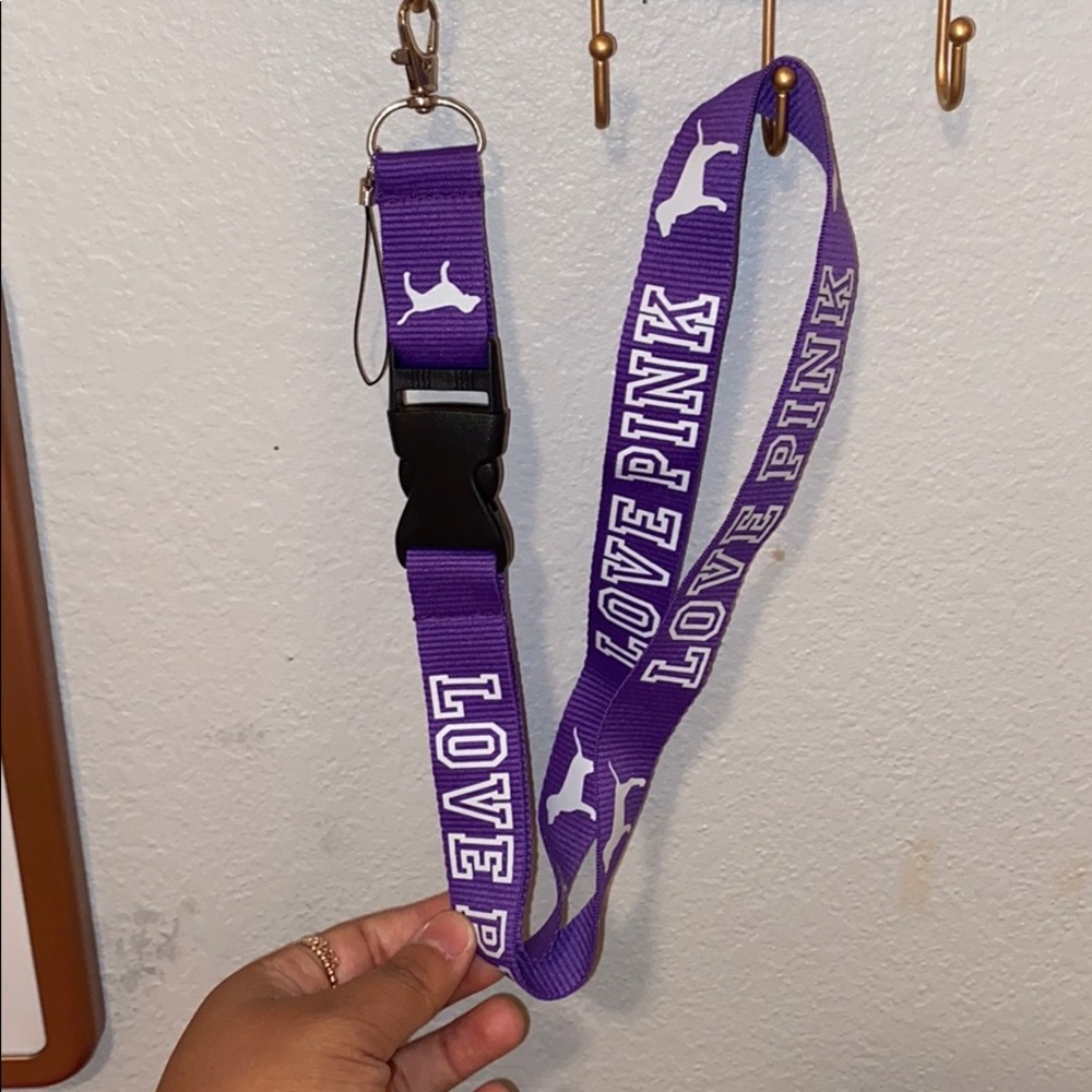 LOVE PINK LANYARD💜